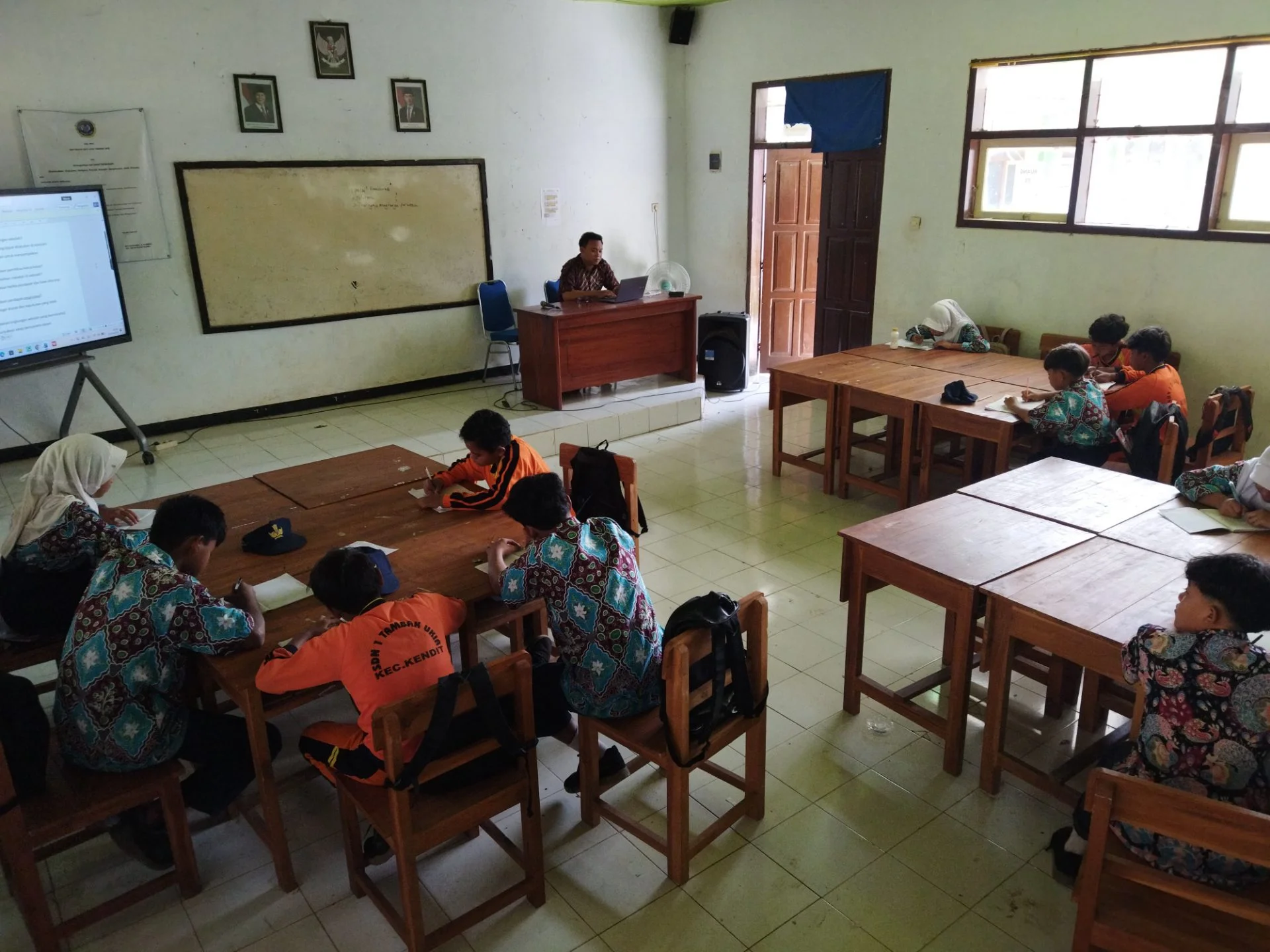 Kegiatan Ko kurikuler Suara Demokrasi Pemilihan Ketua OSIS dan wakil ketua OSIS Tahun Pelajaran 2026/2027